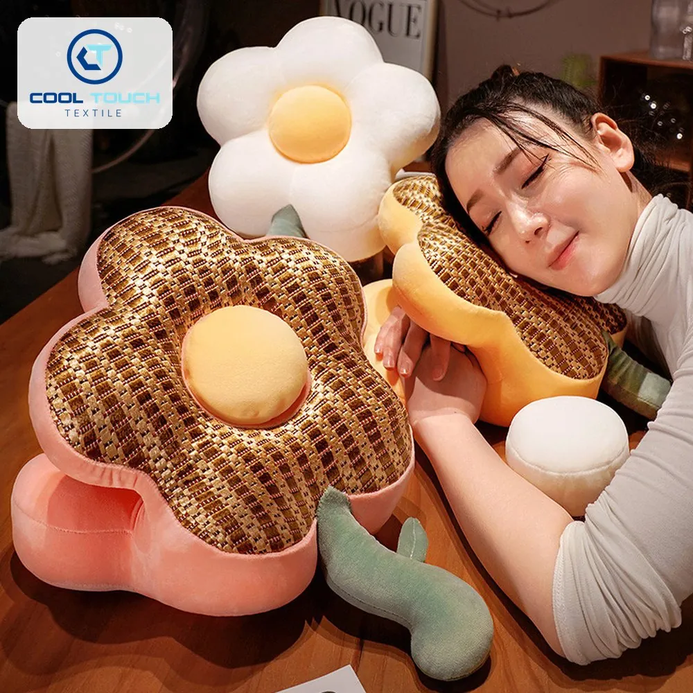 Flower Reversible Nap Pillow – Rattan Mat / Ice Silk 3